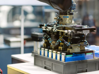 CPS Automatic Tool Changer in action on factory like. 